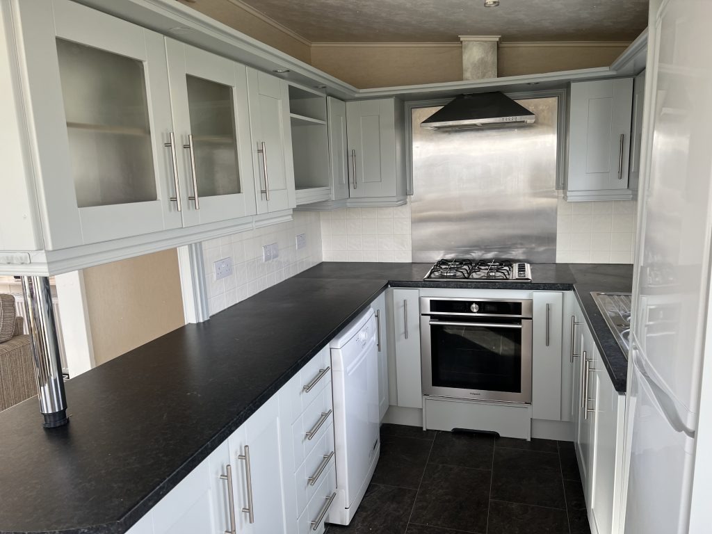 Kitchen Cabinet Makeover